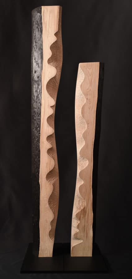 DUNE III | Sculpture contemporaine en bois composée de 2 colonnes sur socle  | traitement : bois brut et brulé (yaki sugi ita) puis traité au moyen d'un fixateur naturel  | dimensions : 200x47x31 et 163 x47x31 | essence : frêne / provenance locale (Chartreuse) | VENDU