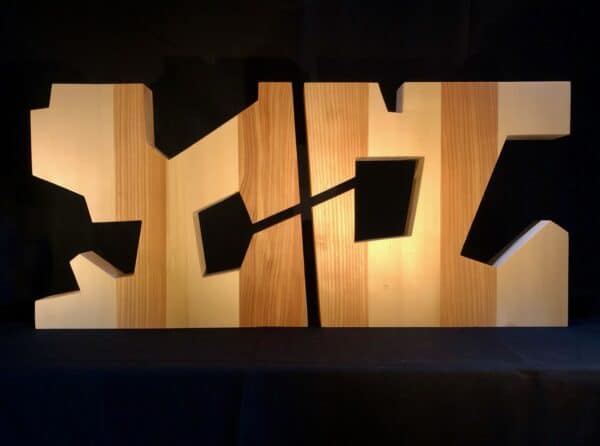 PUMA PUNKA | Sculpture contemporaine en bois composée de 2 éléments | Traitement : bois brut huilé | Dimensions 100x45x6 |  essence : mélèze